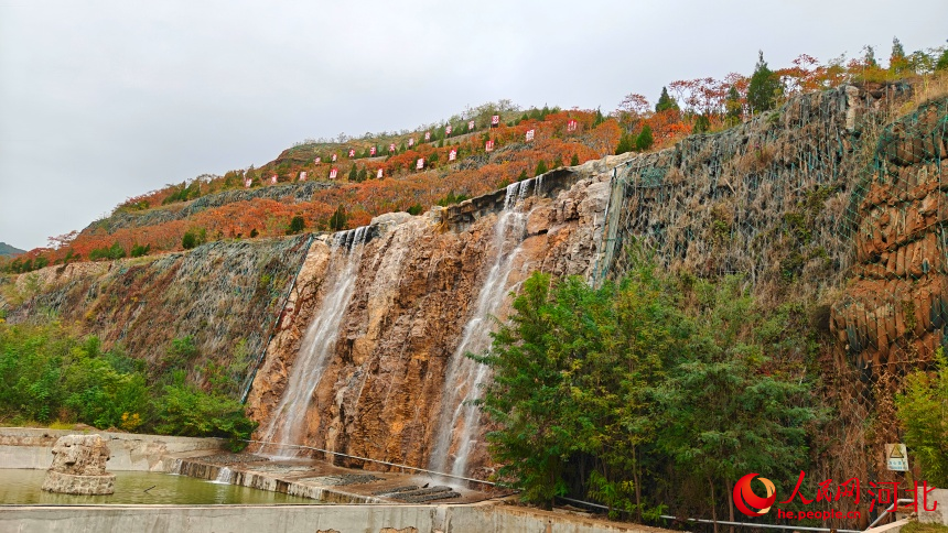 河北：让矿迹焕彩 矿场生绿